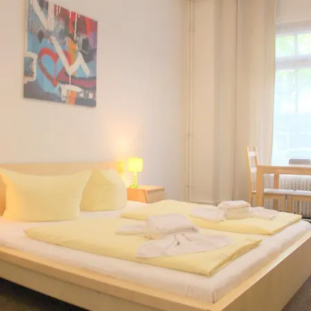Pension Central Hostel Berlin-2